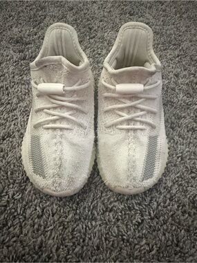 Yeezy Kids Cream Knit Sneaker